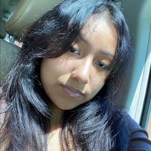 Meet your Posher, Yajaira